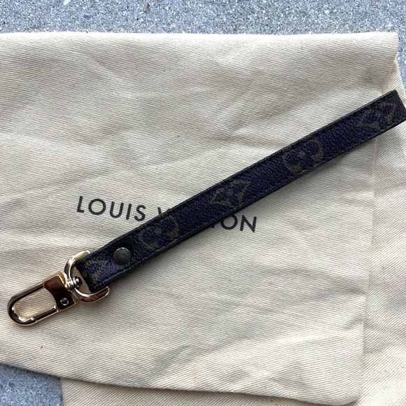 14 Louis Vuitton Monogram Canvas Key Wristlet Strap Attachment - Picture 1 of 10
